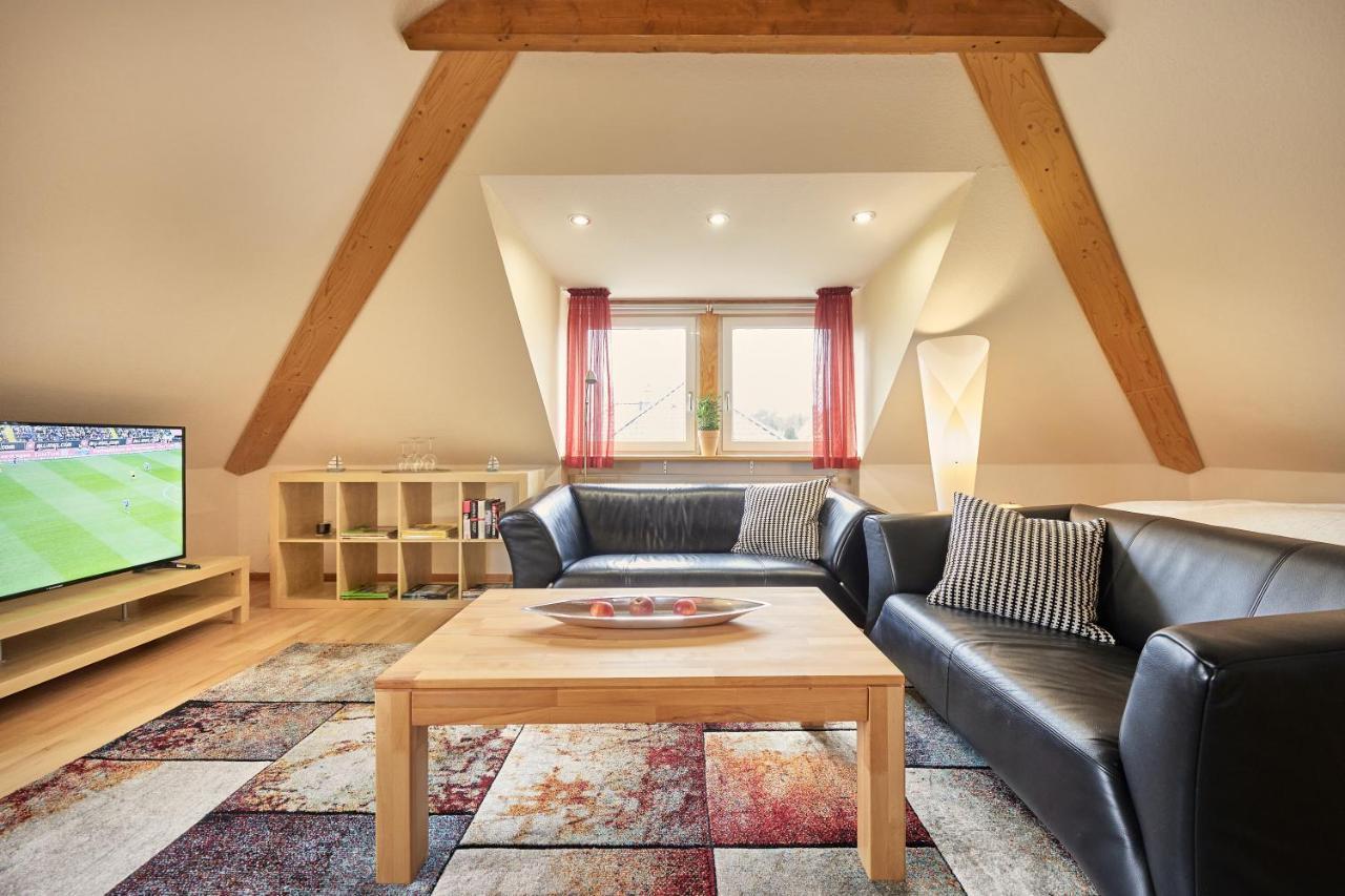 Ferienwohnung Raffael 100 Qm, 2 Grosse Betten Im Wohnzimmer Cuxhaven Eksteriør billede
