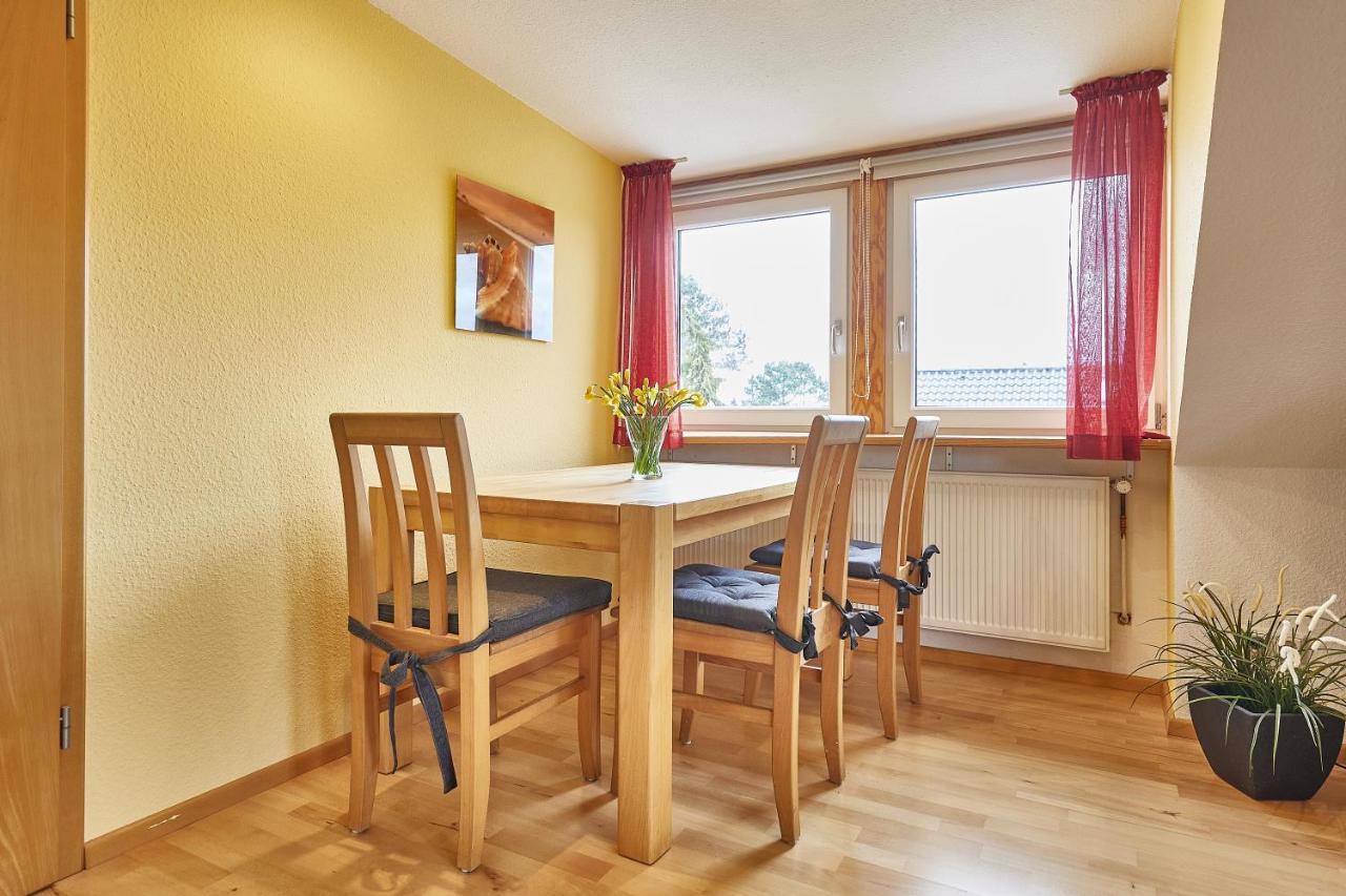 Ferienwohnung Raffael 100 Qm, 2 Grosse Betten Im Wohnzimmer Cuxhaven Eksteriør billede