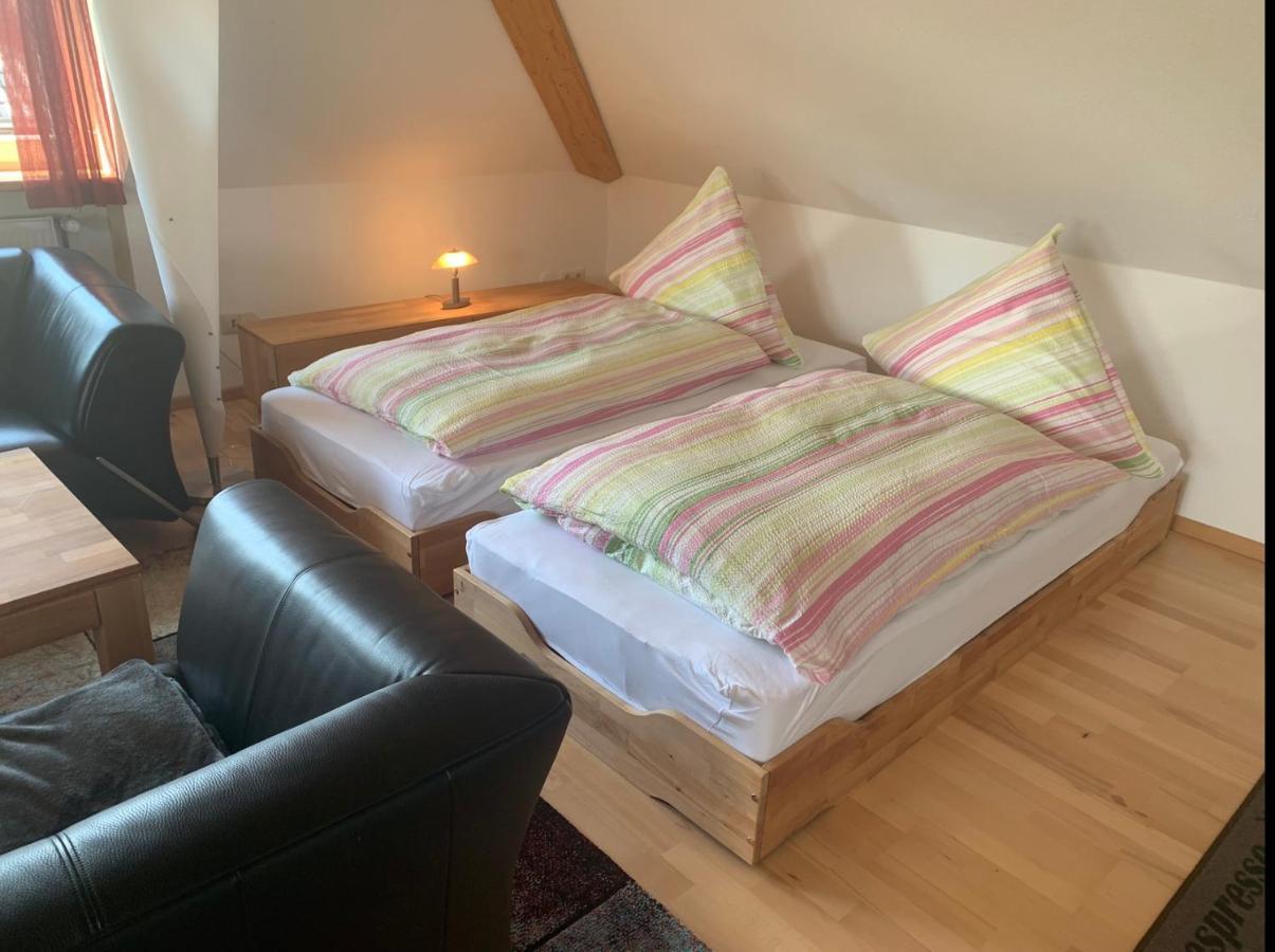 Ferienwohnung Raffael 100 Qm, 2 Grosse Betten Im Wohnzimmer Cuxhaven Eksteriør billede